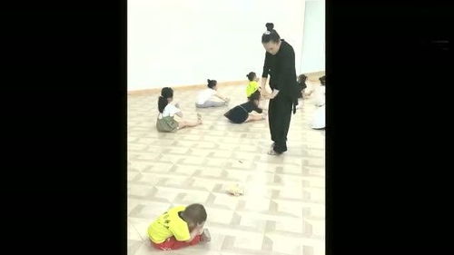 幼儿版搞笑舞蹈动作图片